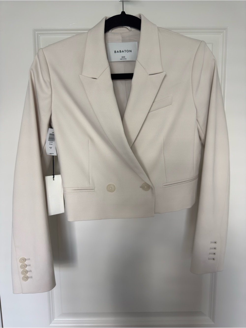 NWT Aritzia Babaton Ivory Cropped Blazer